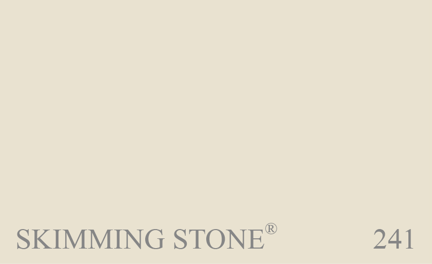 Couleur Peinture Farrow & Ball 241 Skimming Stone : Blanc cass trs polyvalent, sans la nuance verte ou jaune.  Skimming  se rfre  lusage quon en faisait  lorigine comme couleur blanc crm ( skim  en anglais) ou lait de chaux, au XIXe sicle. Aujourdhui, tout aussi utile comme blanc passe-partout.