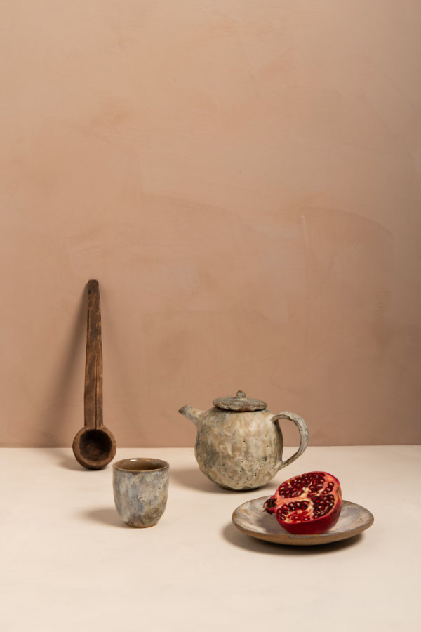 Collection Odo par Heju x Mercadier - Chaux couleur SABI et Béton Ciré couleur SUNA