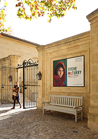 Mécénat Mercadier Hôtel de Caumont - Steve McCURRY - REGARDS.
