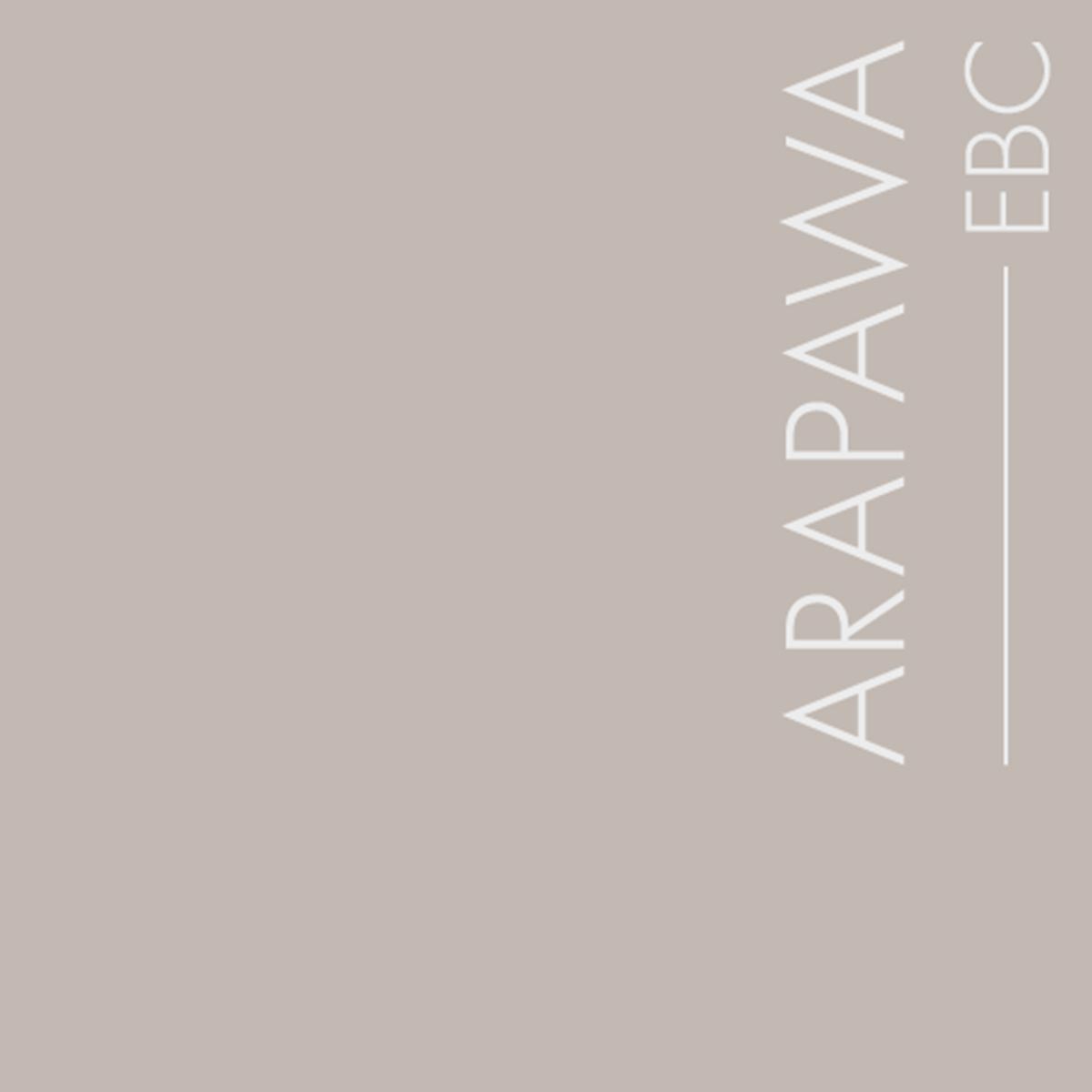 Couleur Arapawa : Un gris chaud, sans aucun reflet bleu, ton moyen du dégradé C’est Balaud et Mulot
